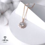 آویز طلایی گرد نگین باگتی ژوپینگ