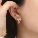 گوشواره حلقه ای نگین هفت رنگ ژوپینگ - تصویر 2