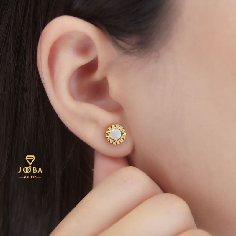 10958427.jpg گوشواره میخی دور طلایی ژوپینگ - Image 1