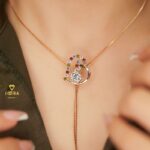 گردنبند کرواتی قلبی نگین زرشکی ژوپینگ