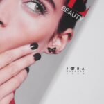گوشواره میخی پروانه مشکی - تصویر 2