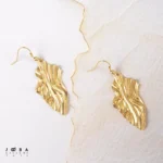 گوشواره میخی مینیمال برگ طلایی