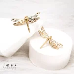 گوشواره میخی طرح شاپرک ژوپینگ